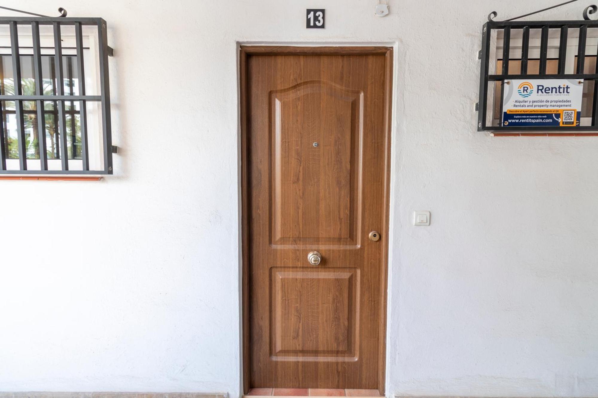 Rentitspain Apartamento Arce 13 Balcon Con Vista Al Mar نيرخا المظهر الخارجي الصورة